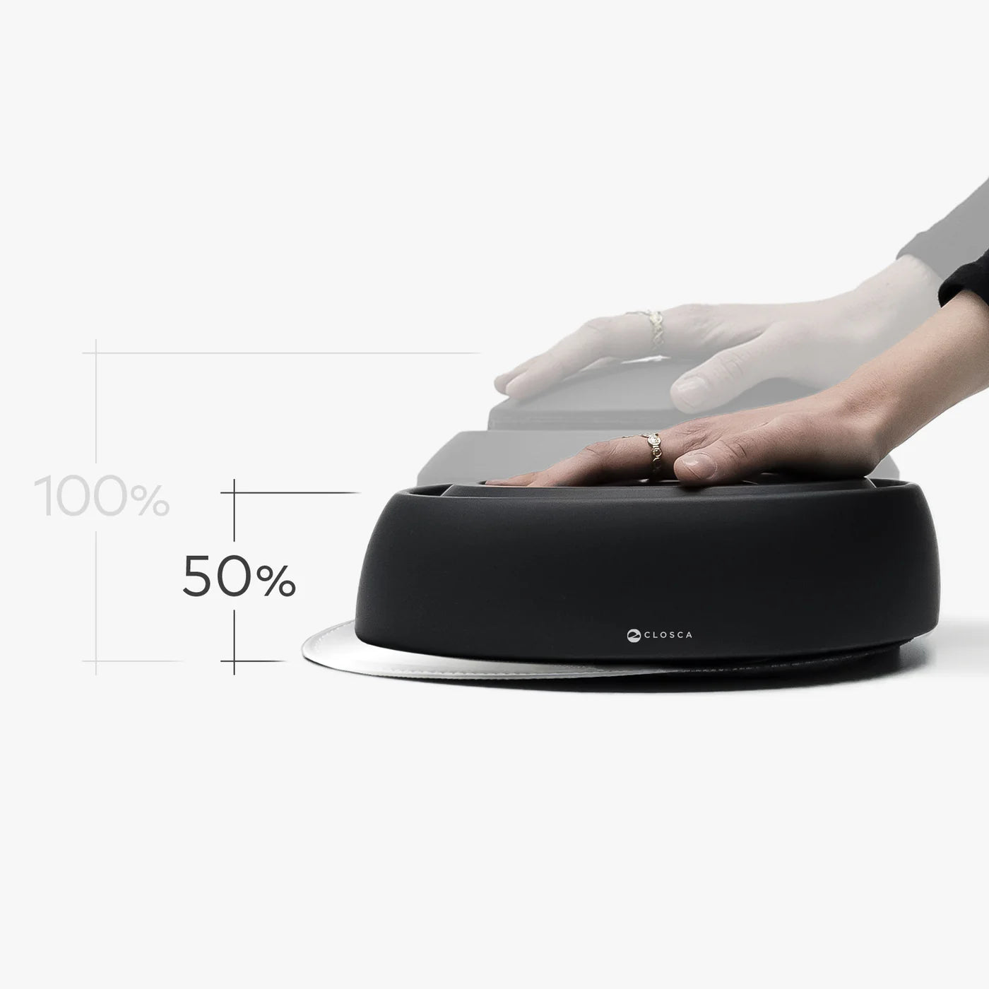 Casque de vélo urbain conçu pour réduire son encombrement tout en conservant un bon niveau de protection.